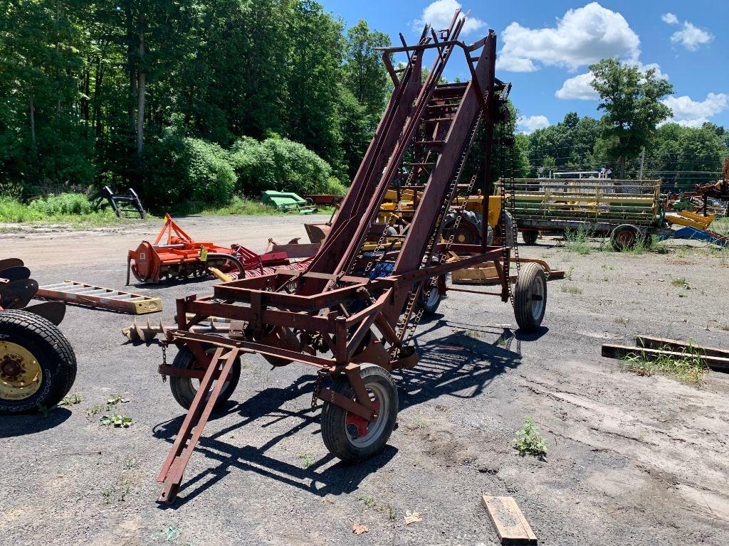 2451 Bale Loader