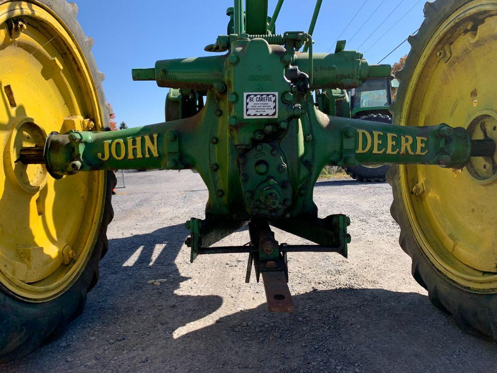 9 John Deere Unstyled B Tractor...SEE VIDEO!