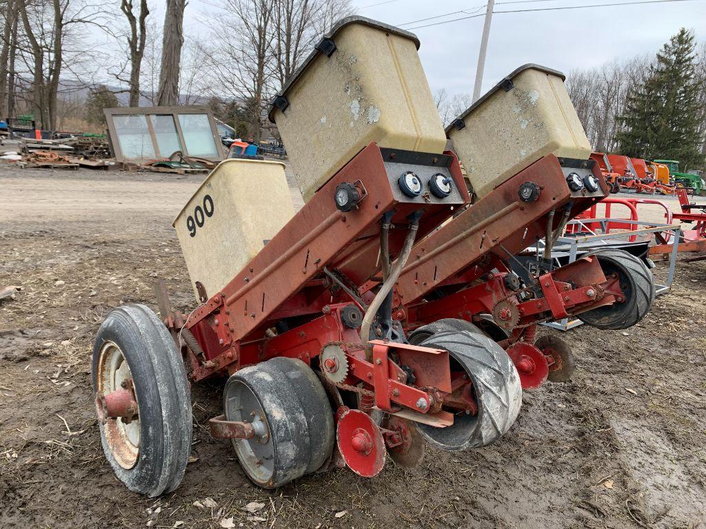 3013 International 2-Row Planter