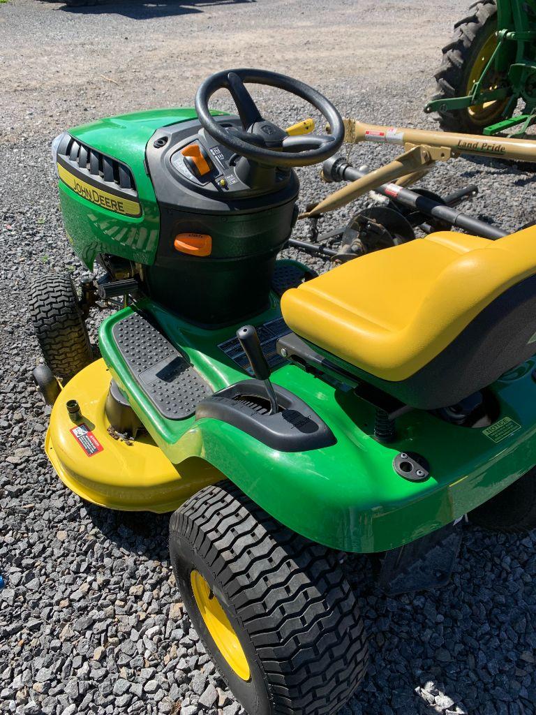 6371 John Deere D110 Lawn Mower