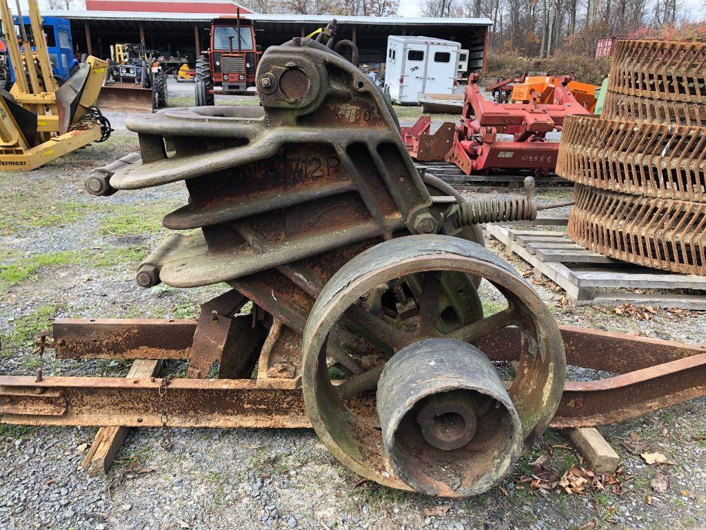 185 New Holland No. 712 Rock Crusher