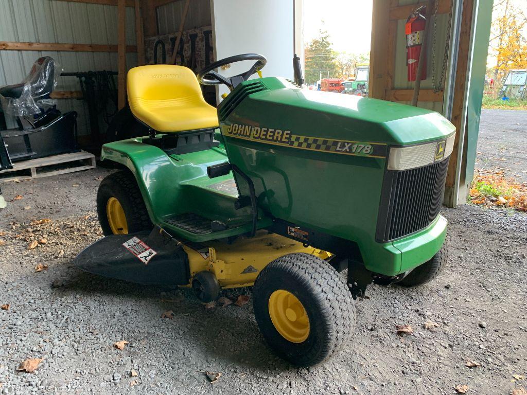 3701 John Deere LX178 Lawn Mower