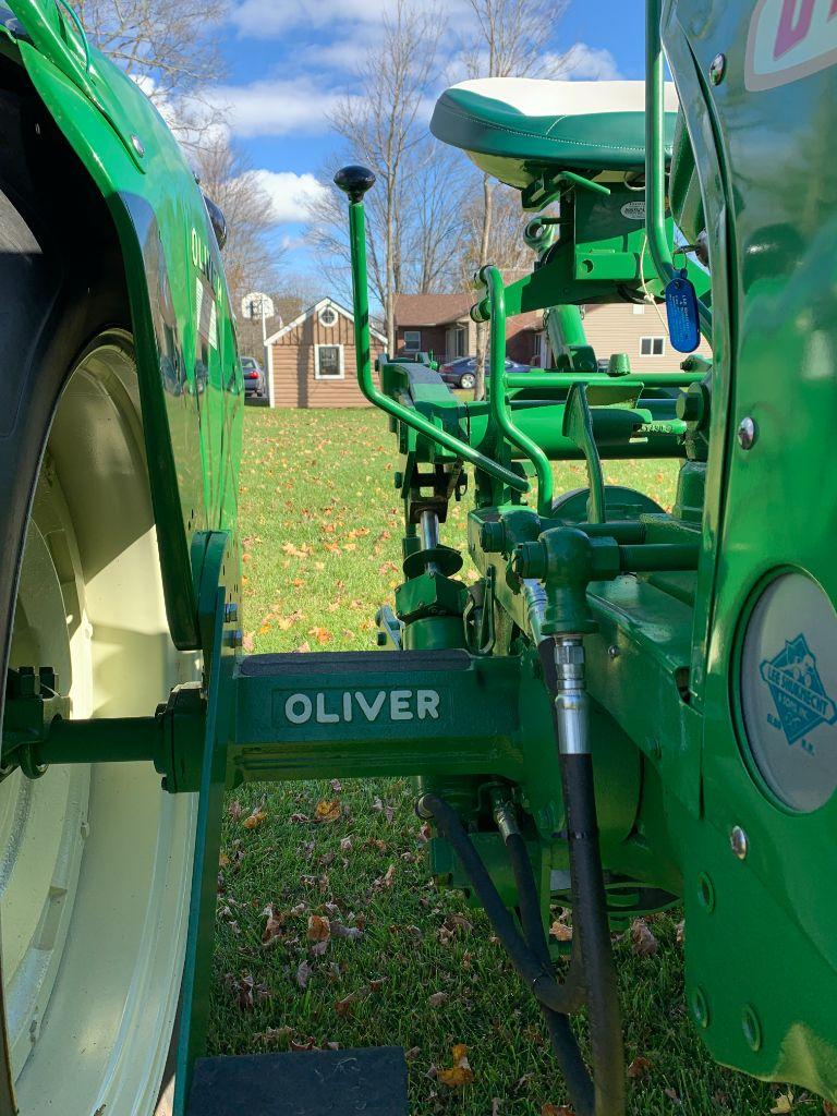 3714 1959 Oliver 660 Tractor