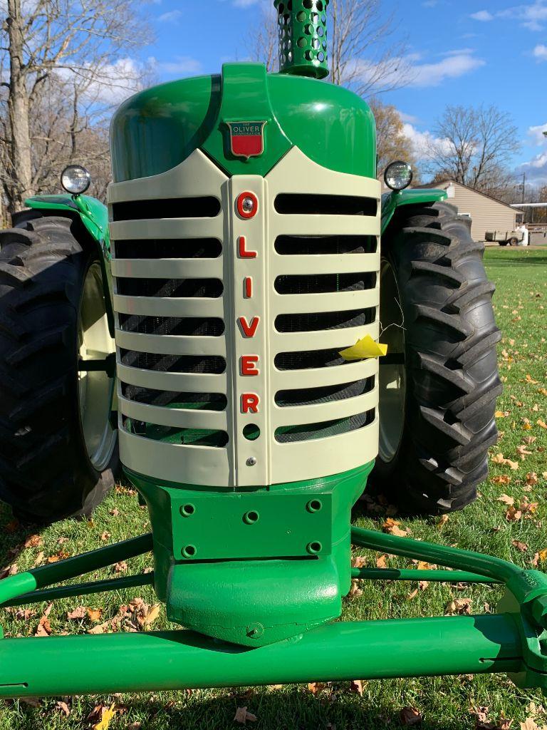 3714 1959 Oliver 660 Tractor