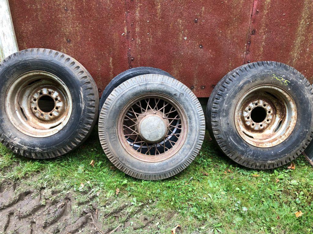 226 (4) Old Wheels & Cattle Trough