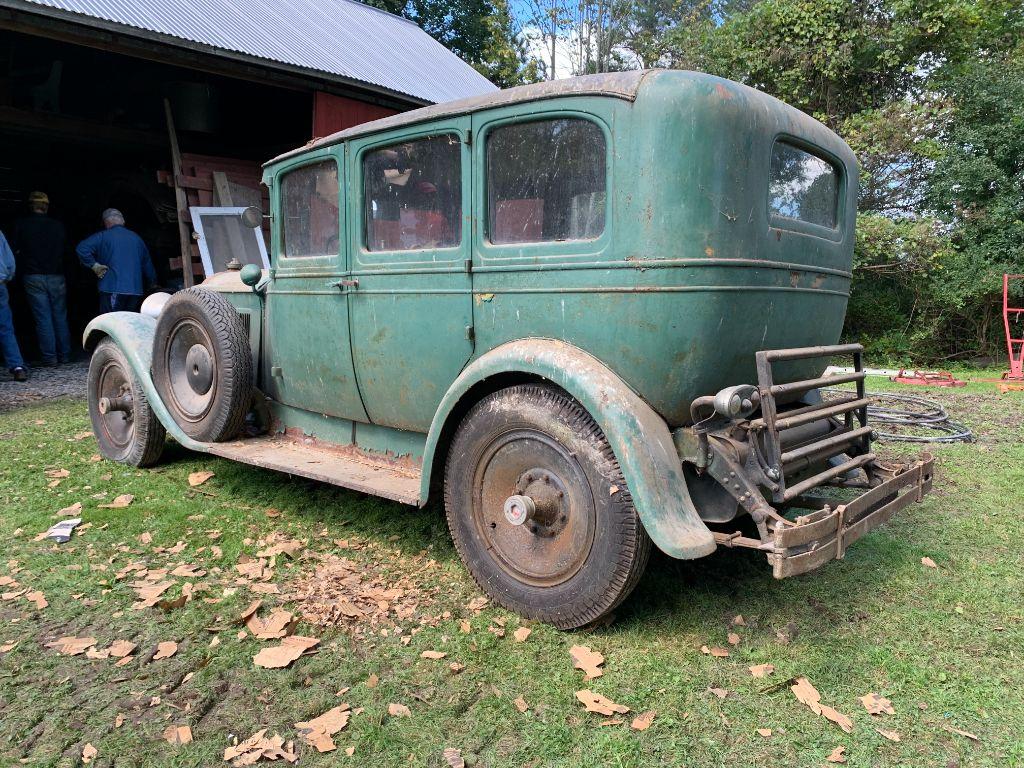 59 1929(?) Packard Car