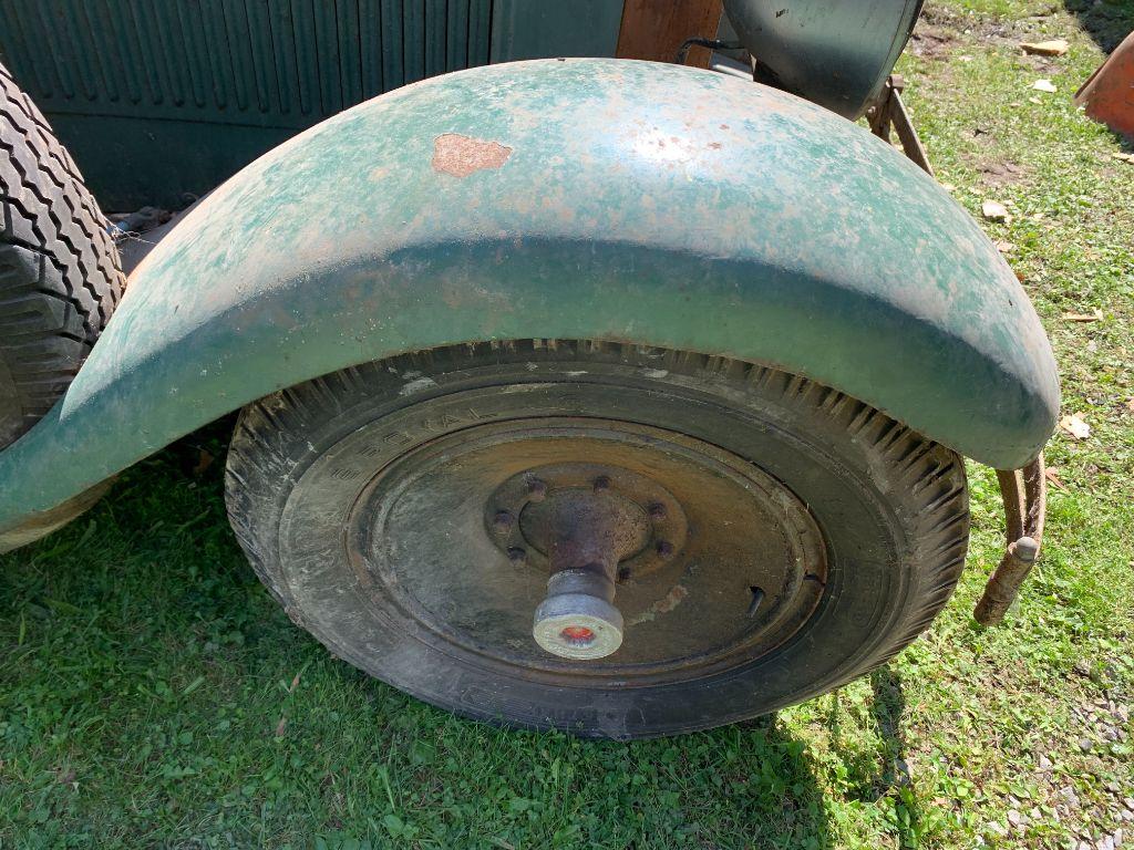 59 1929(?) Packard Car