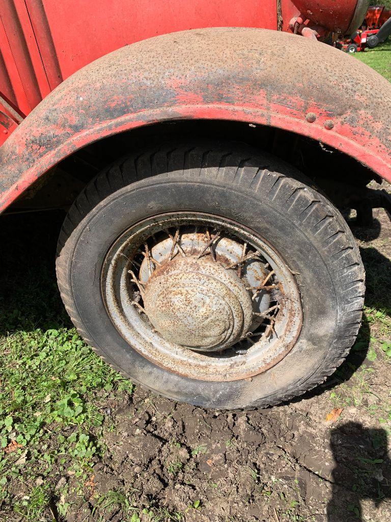 72 1935 Chevrolet Pick-Up