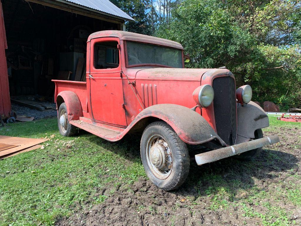 72 1935 Chevrolet Pick-Up