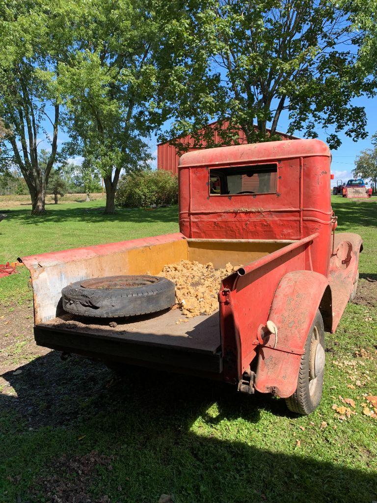 72 1935 Chevrolet Pick-Up