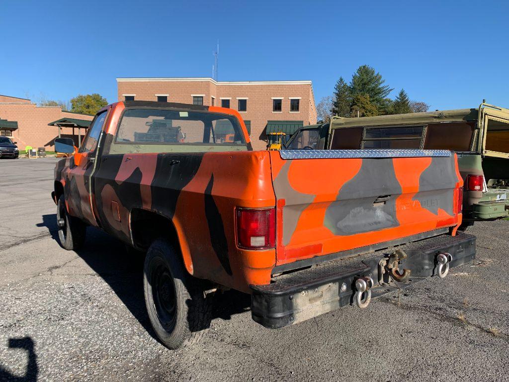 13 GMC Diesel Pick-Up Truck