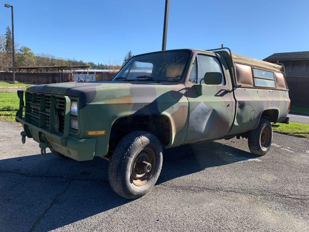 14 GMC Diesel Pick-Up Truck