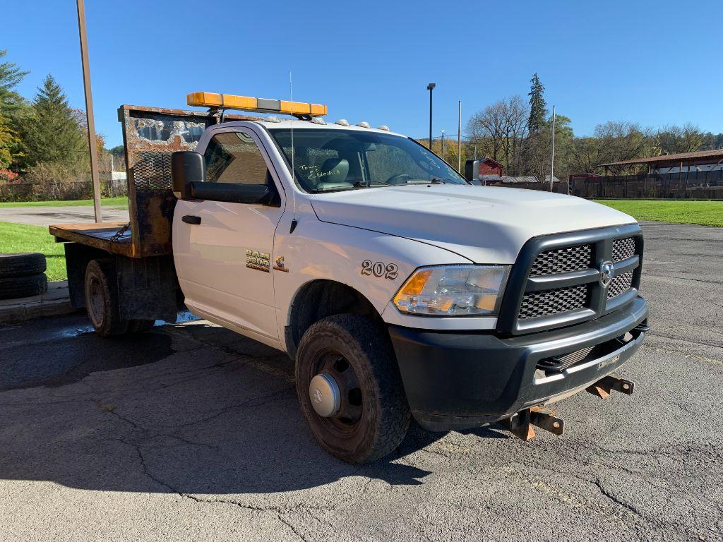 15 2014 Dodge Ram 3500 Flat Bed Truck