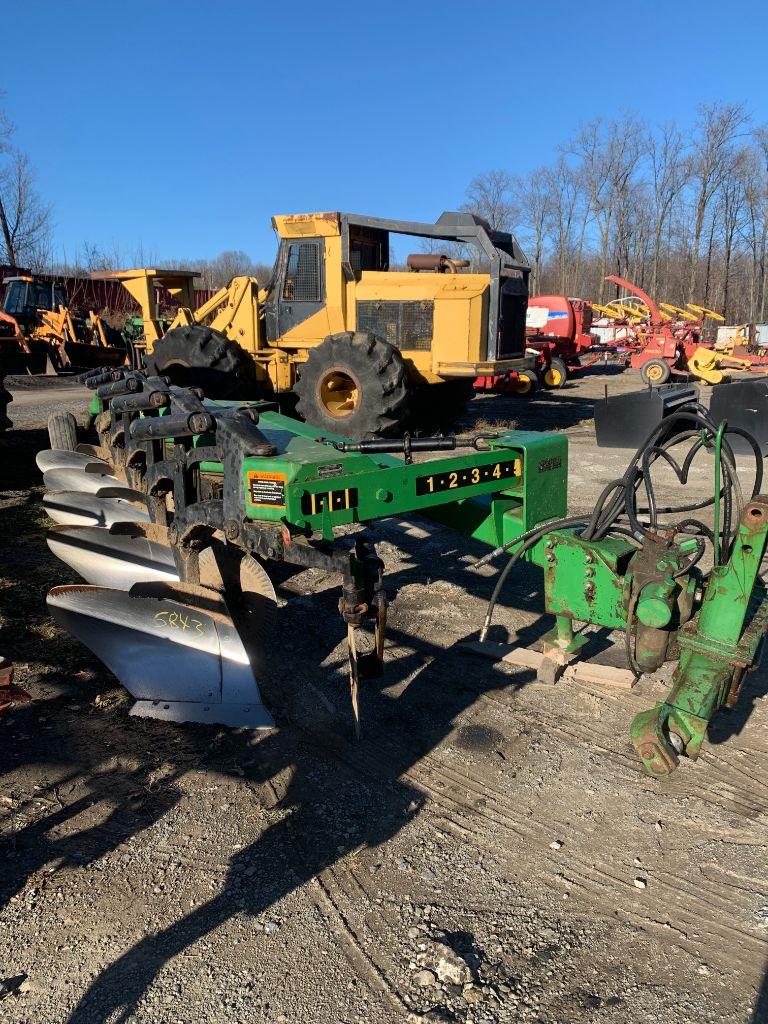 6843 John Deere 2800 5x Variable Width Spring Reset Plow