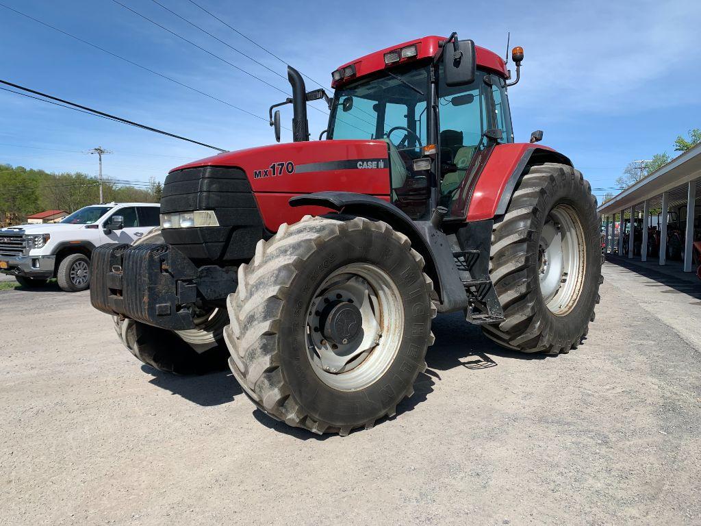 6987 2002 CaseIH MX170 Tractor