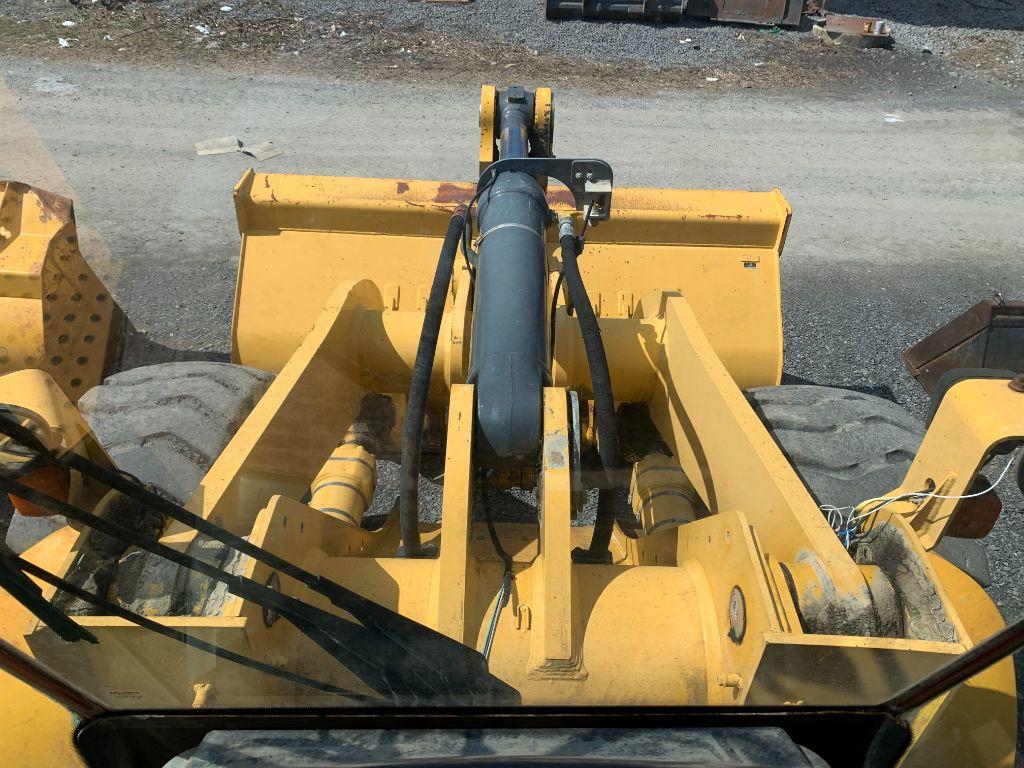 7232 2003 Deere 644H Wheel Loader