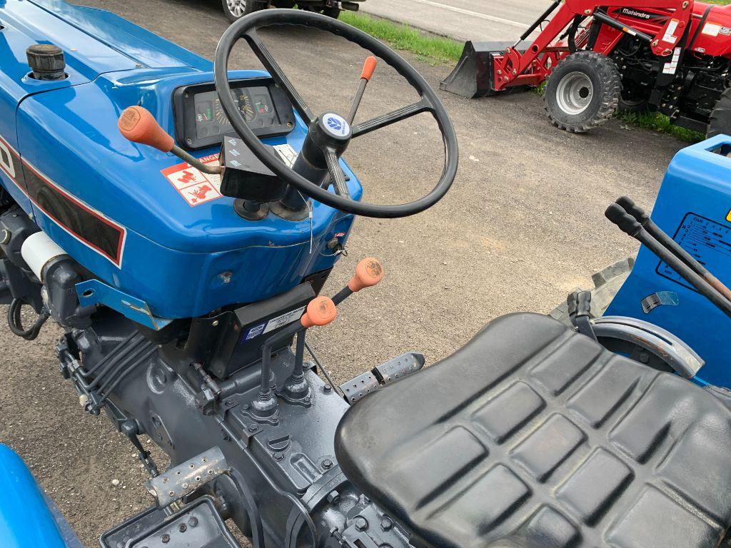 7423 Ford 3930 Tractor