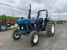 7423 Ford 3930 Tractor