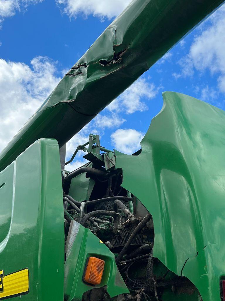 7820 John Deere 9660 STS Combine