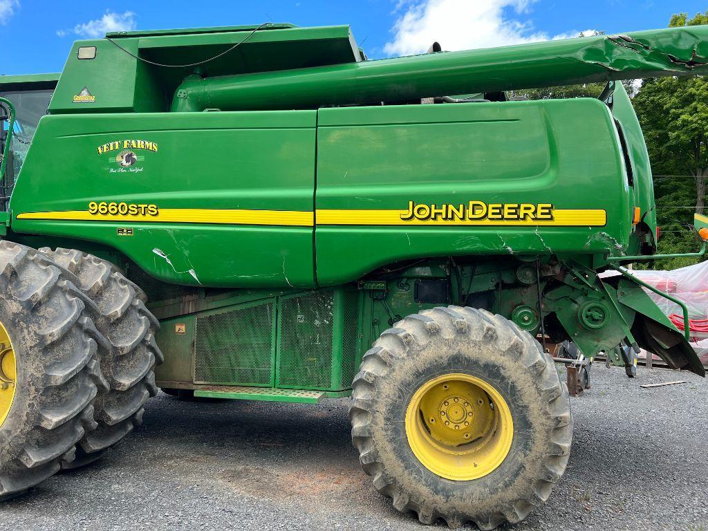 7820 John Deere 9660 STS Combine