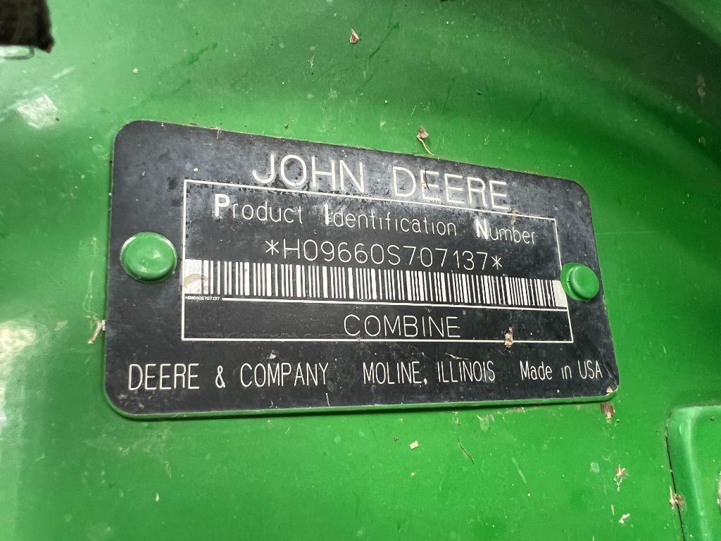 7820 John Deere 9660 STS Combine