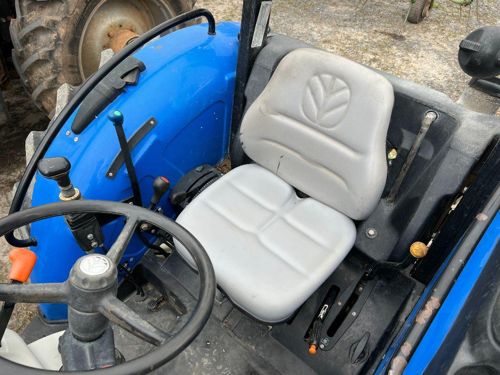 7881 New Holland T4030 Tractor