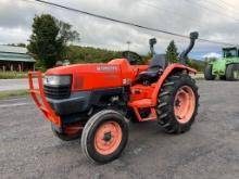 9109 Kubota L2800 Tractor