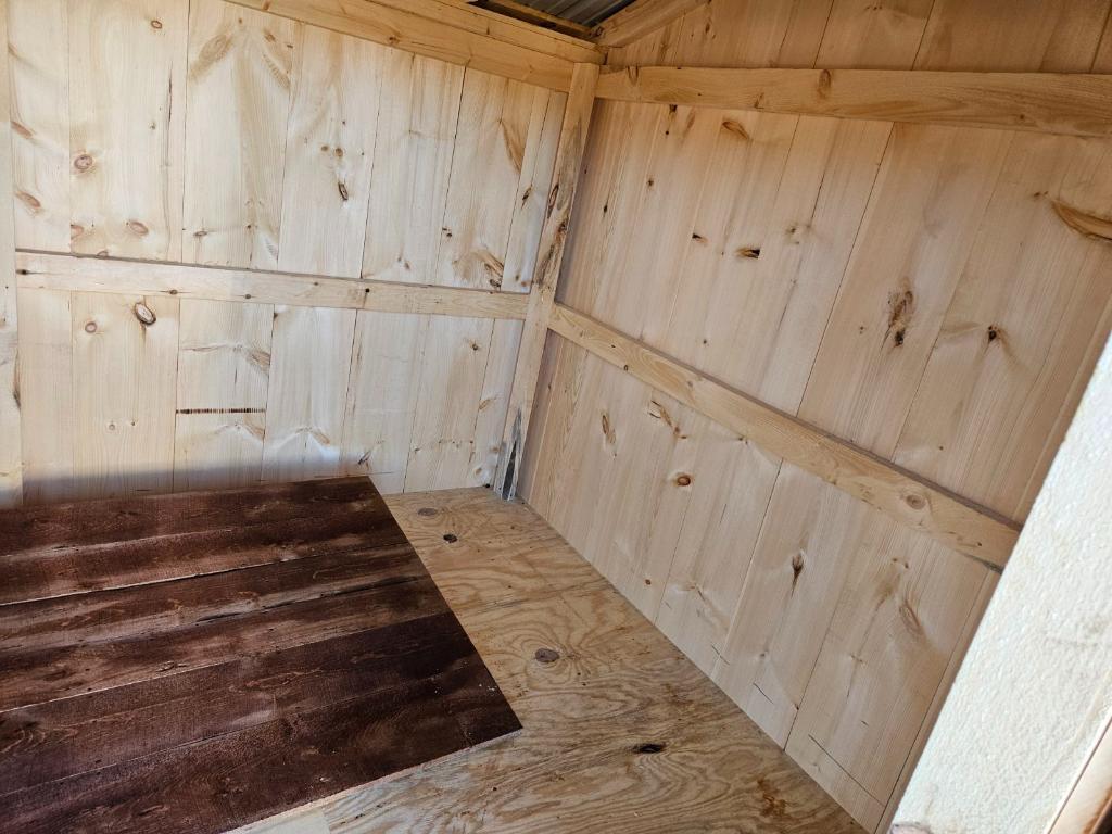 2141 8ft x 12ft Amish Made Salt Box/Side Entry Shed - Gunstock