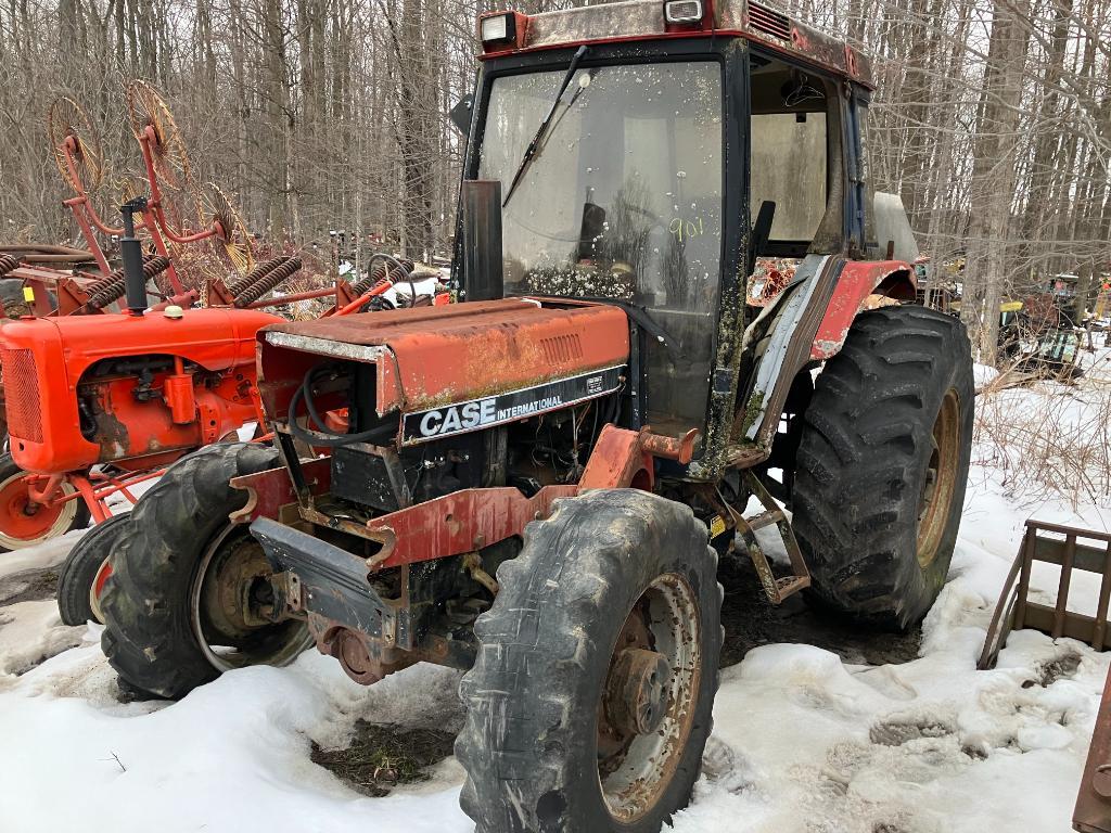 901 International 685 Tractor