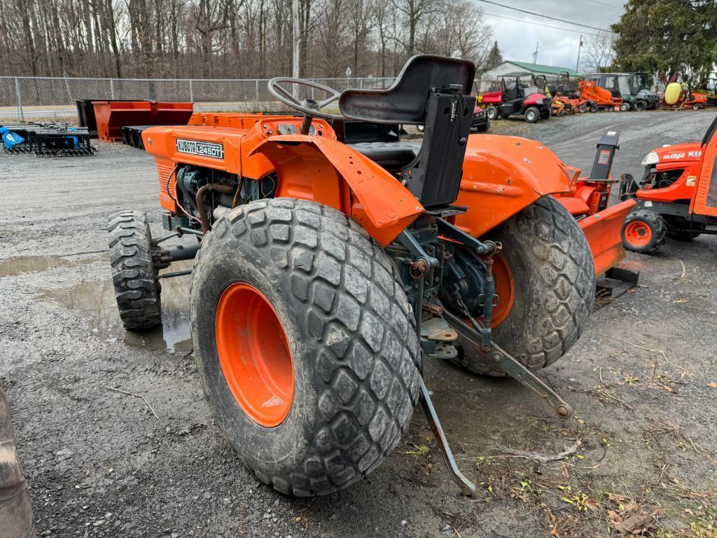 9265 Kubota L245DT Tractor