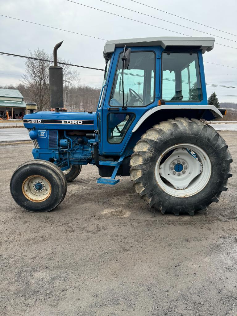 9564 Ford 5610 Tractor