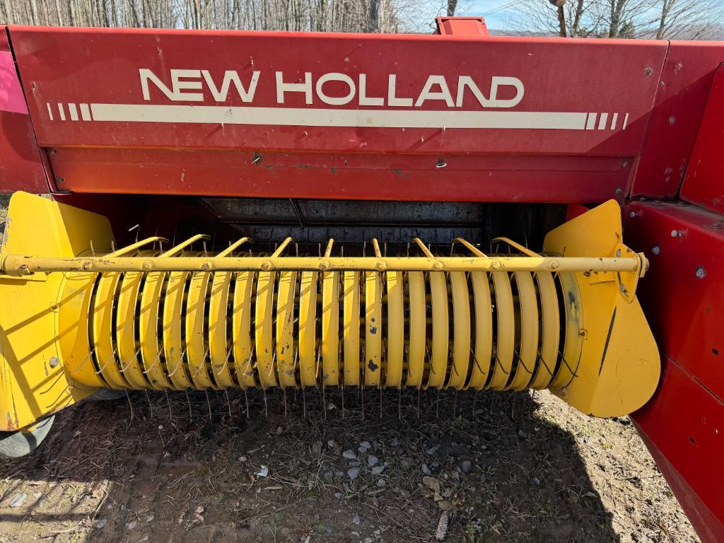 9630 New Holland 316 Baler