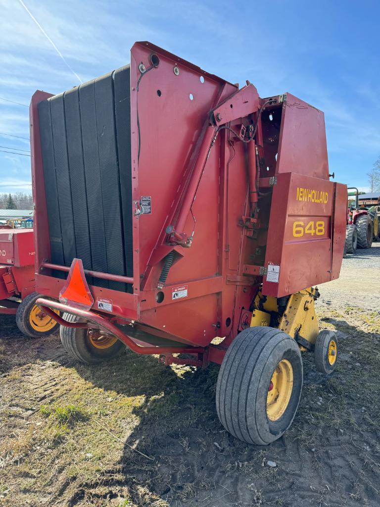 9631 New Holland 648 Silage Special Round Baler