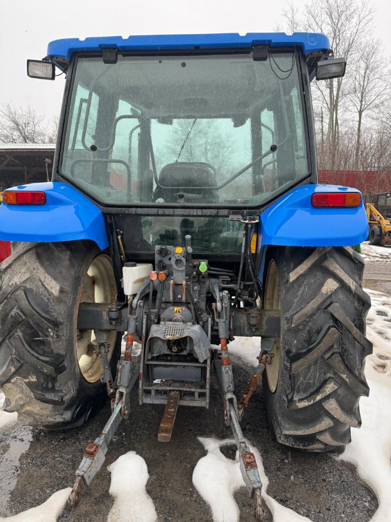 9718 New Holland TL100 Tractor