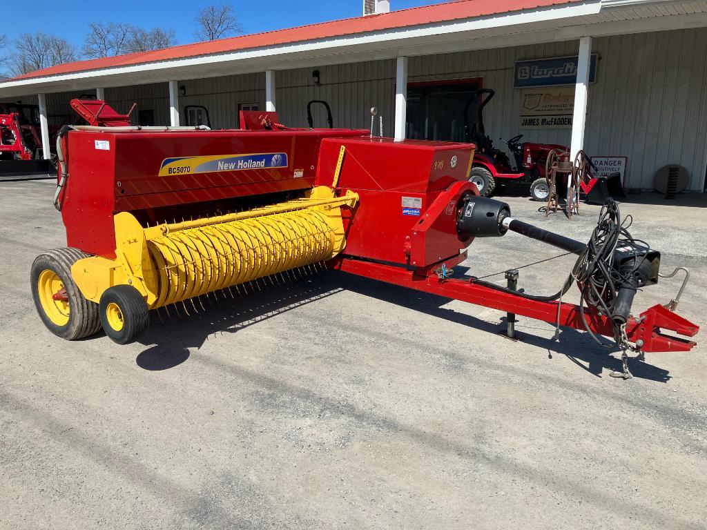 9719 2016 New Holland BC5070 Baler