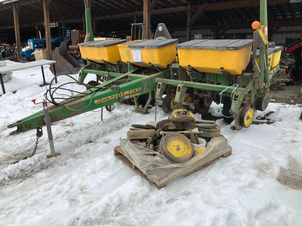 9767 John Deere 1750 Conservation6-Row No Till Corn Planter