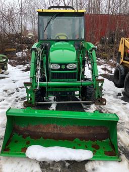 9769 John Deere 3520 Tractor