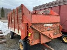 2093 New Holland Forage Wagon