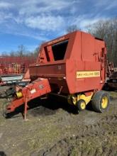 9635 New Holland 663 Round Baler