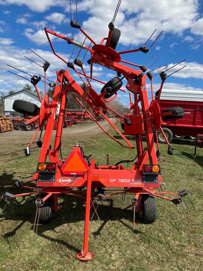 235 Kuhn 7802 Tedder