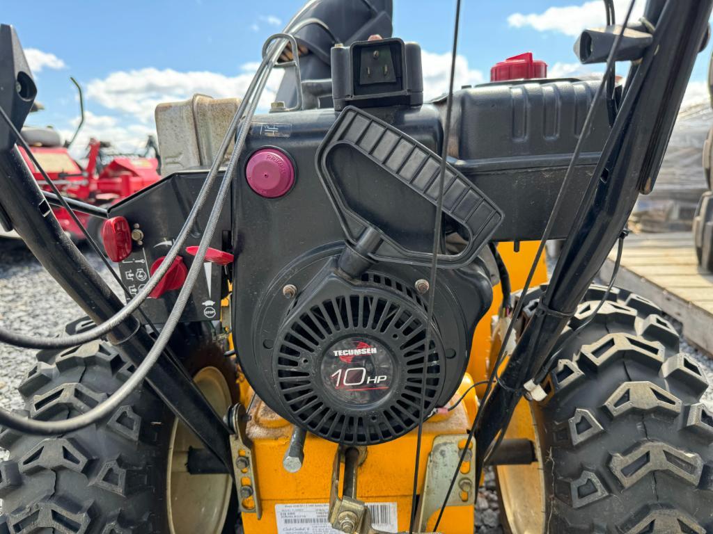 62 Cub Cadet 528SWE Walk Behind Snowblower