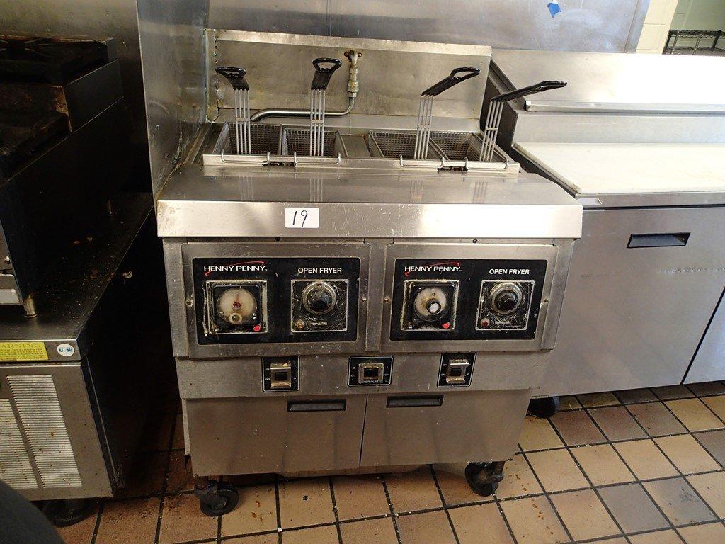 Henny Penny OFG-322 fryer s/n LN029TT - natural gas