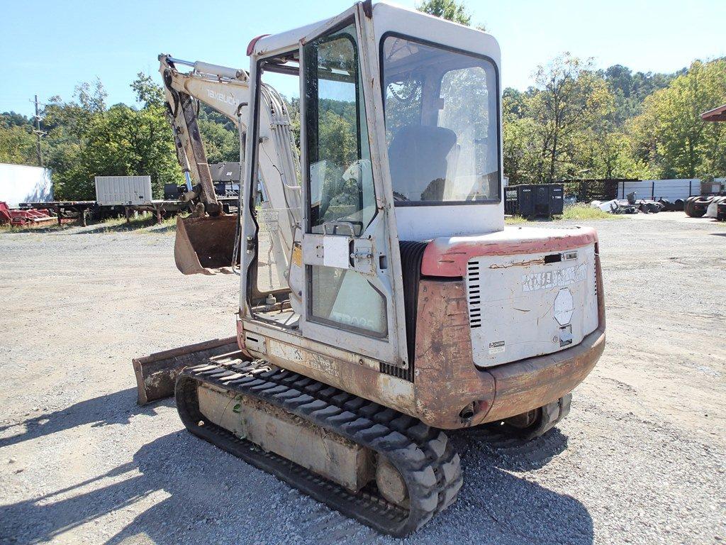 1998 Takeuchi TB035 excavator - s/n 1357428