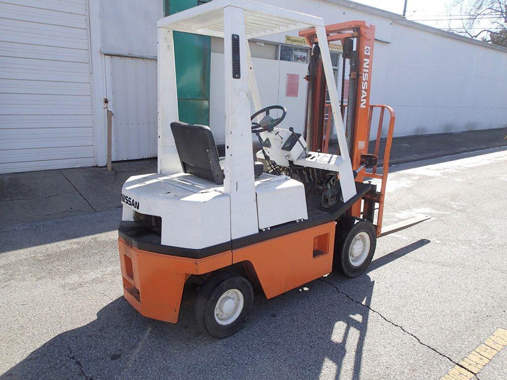 Nissan PH01-A15V forklift - s/n 000379  (see video)