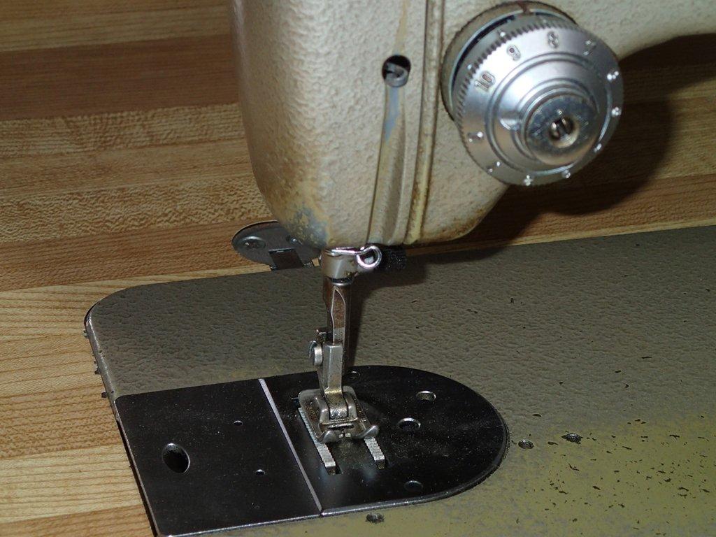 Pfaff 269-002 sewing machine - s/n 939-922