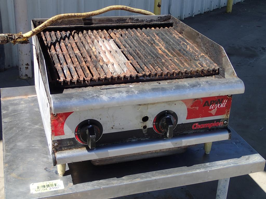 APW Wyott 24in countertop gas charbroiler