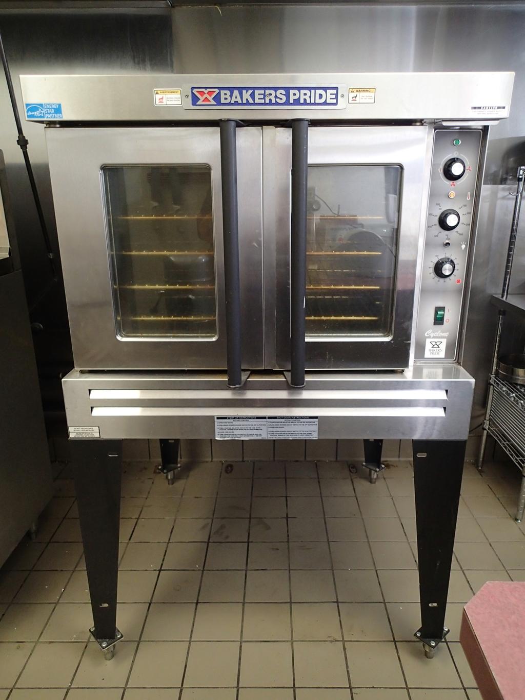Bakers Pride BCO-G1 convection oven - s/n 555031607018
