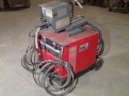 Lincoln CV-300 welder - s/n U1961108990