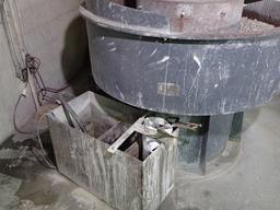 Sweco FMD-14LR finishing mill s/n 14FM-1181-399F - 220v 3ph