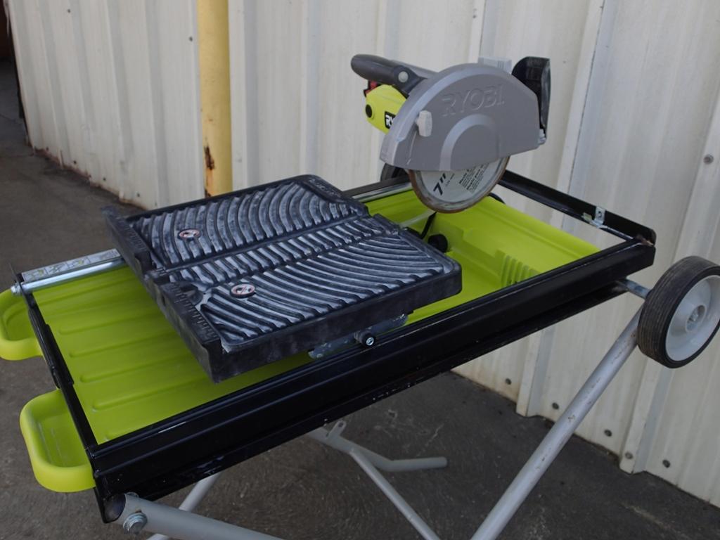 Ryobi WS750L tile saw w/built-in laser guide - on folding stand